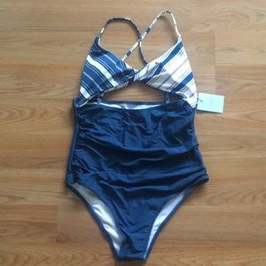 Never worn Cupshe bathing suit! 👙